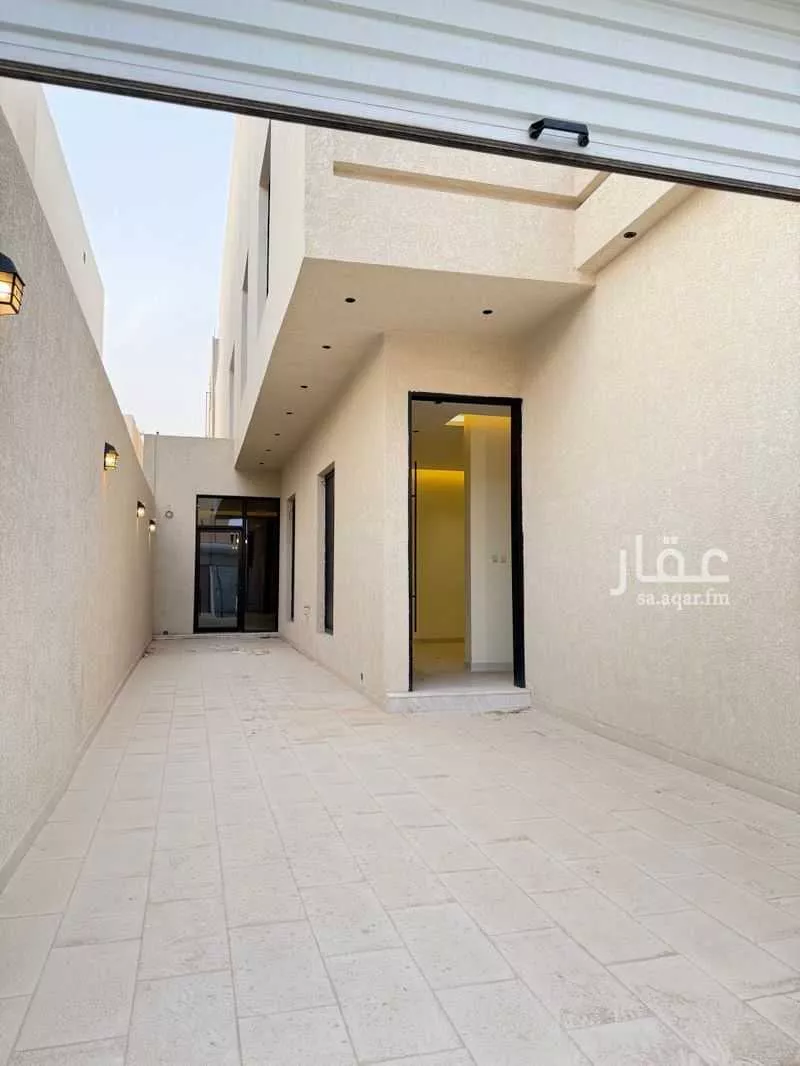 4 bedroom floor in King Fahd 2