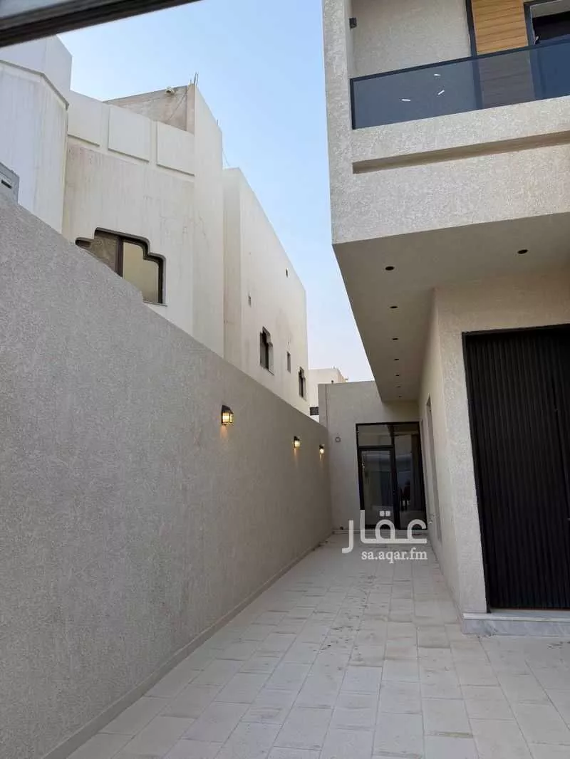 4 bedroom floor in King Fahd 13