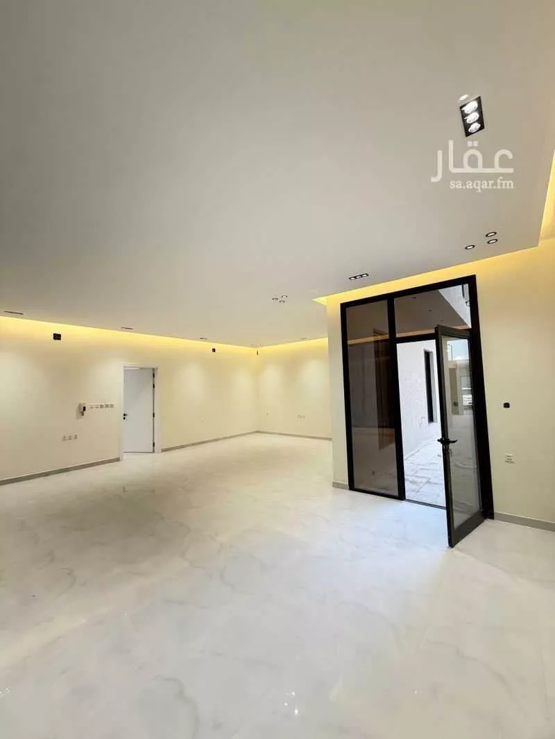 4 bedroom floor in King Fahd 17