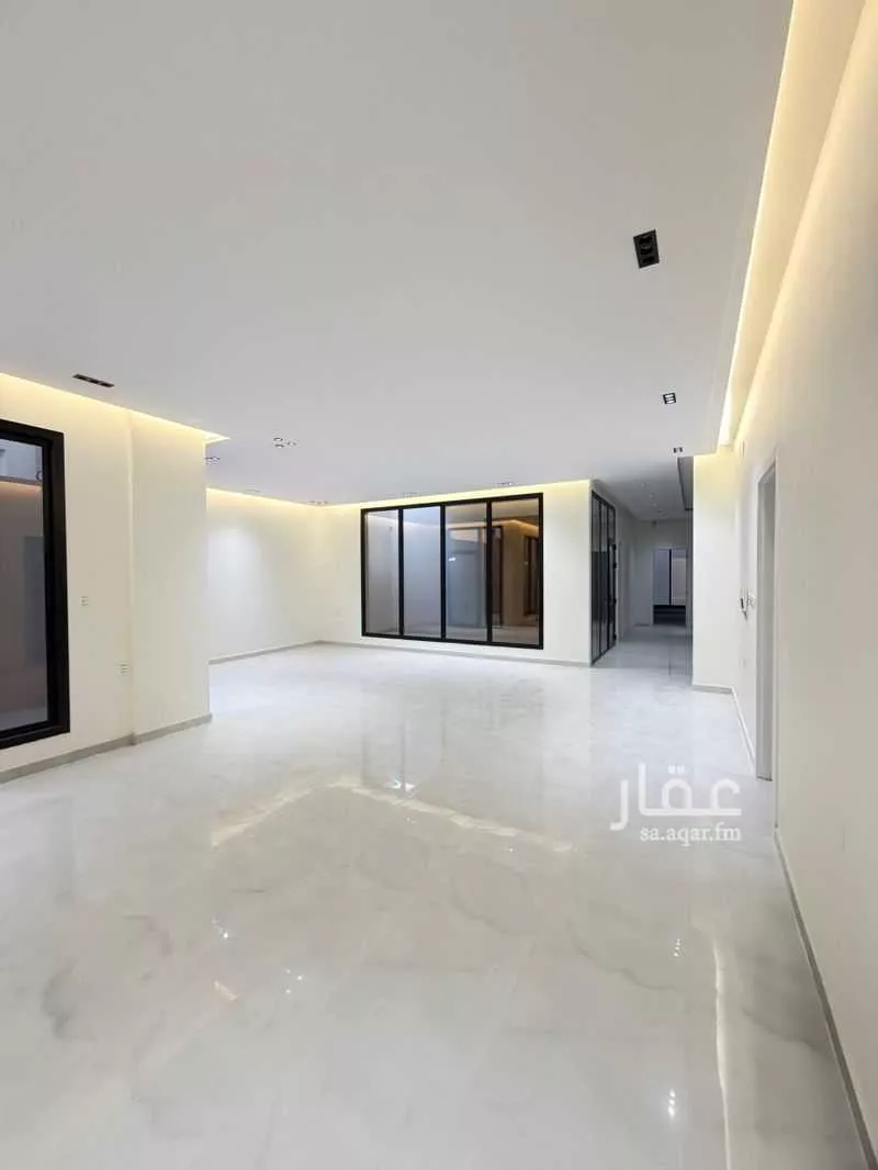 4 bedroom floor in King Fahd 22