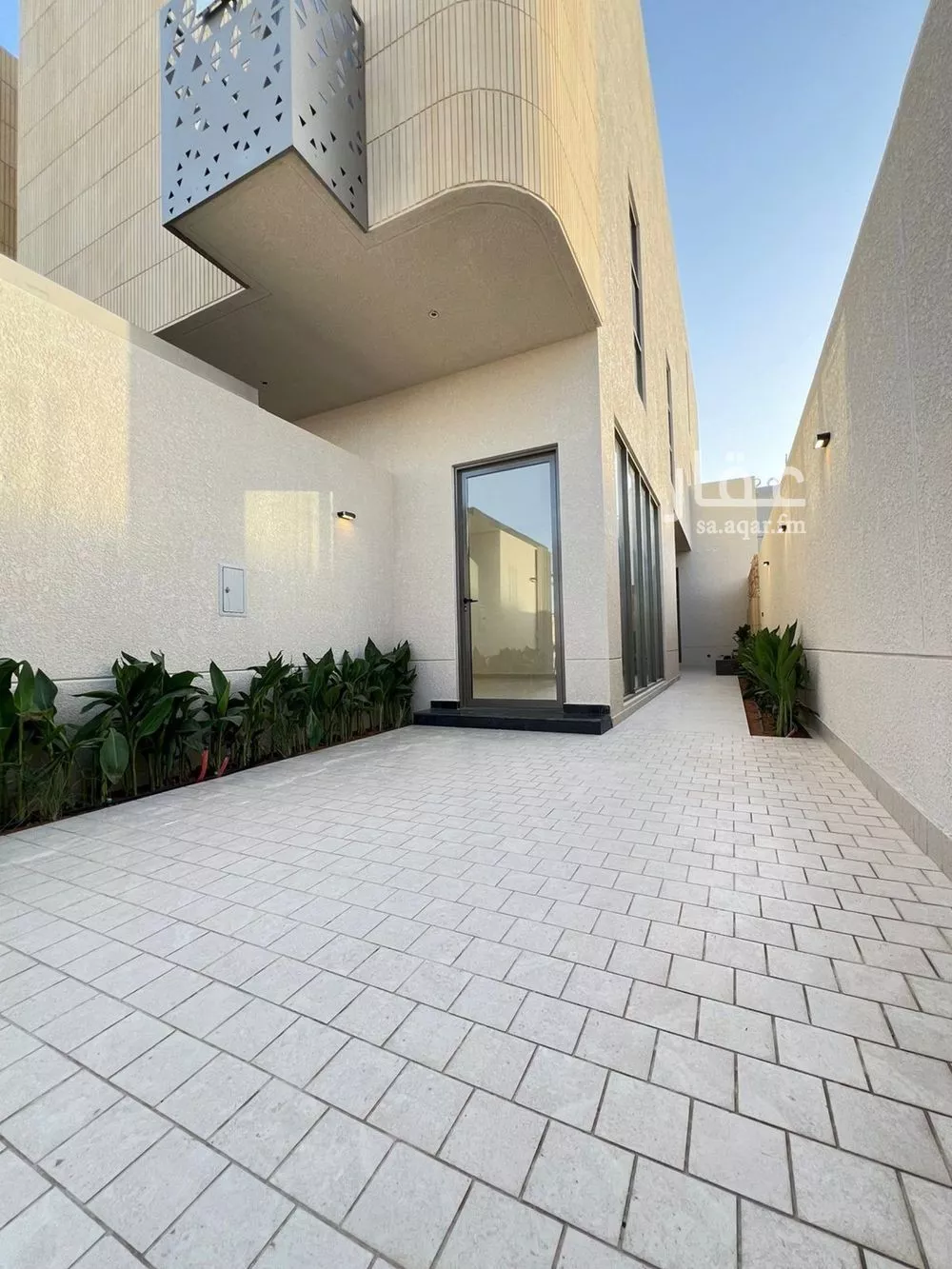3 bedroom floor in Al Aridh 3