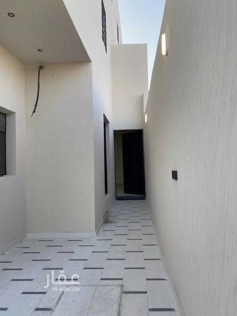 5 bedroom floor in Ash Sharq 9