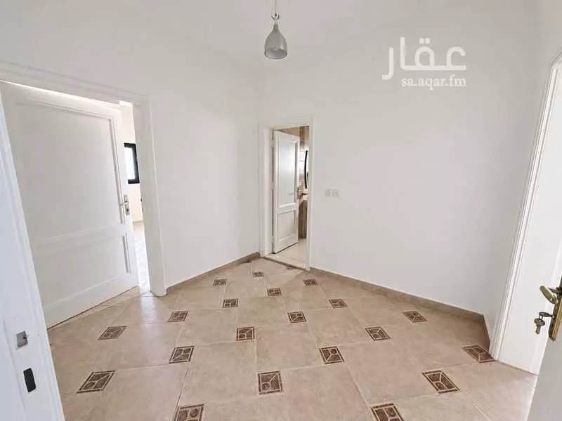5 bedroom apartment in Al Areedh, Madinah 3