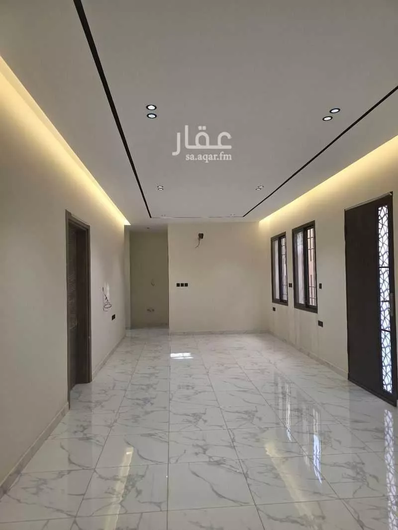 3 bedroom floor in Al Janadriyah 5