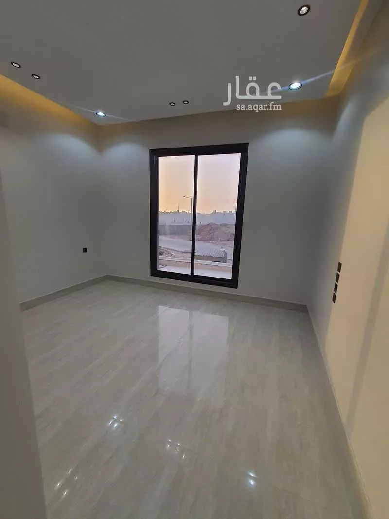 5 bedroom floor in Al Janadriyah 12