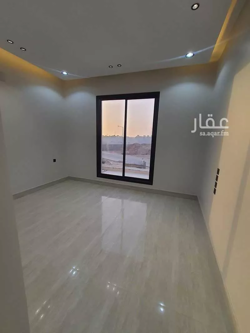 5 bedroom floor in Al Janadriyah 6