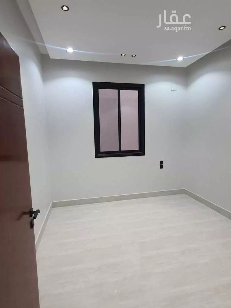 5 bedroom floor in Al Janadriyah 9