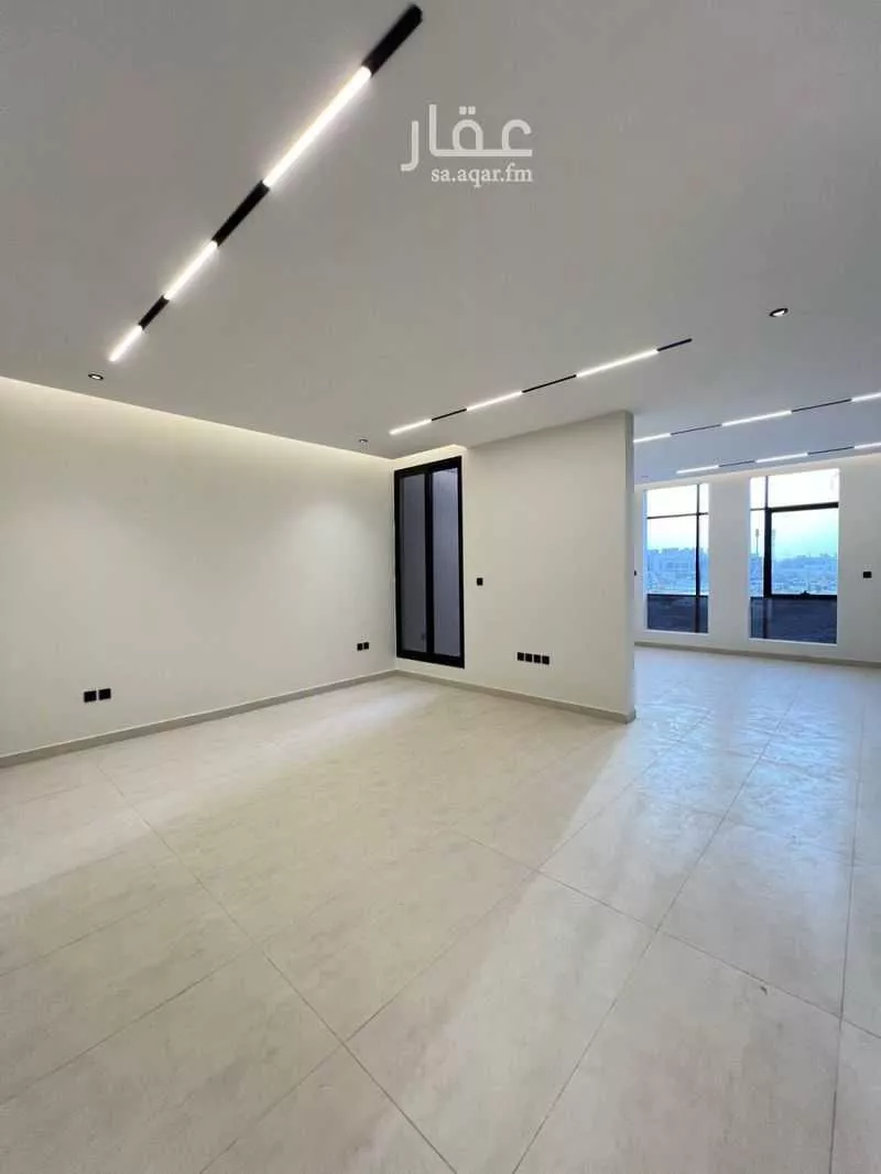 3 bedroom floor in Al Aridh 2