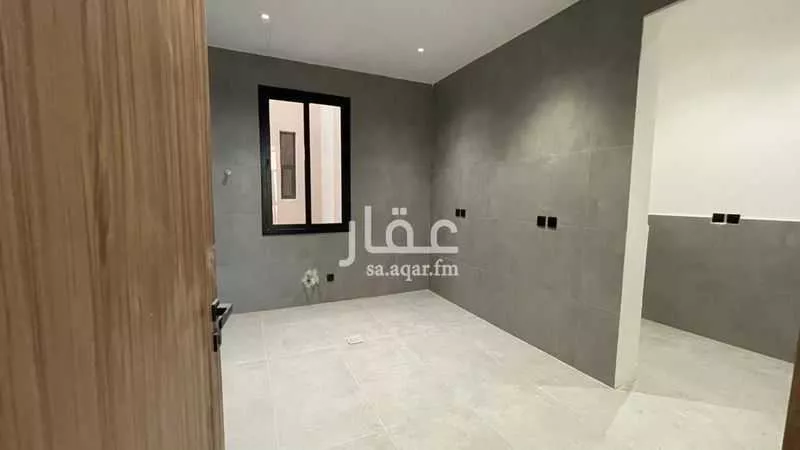 4 bedroom floor in Al Janadriyah 4