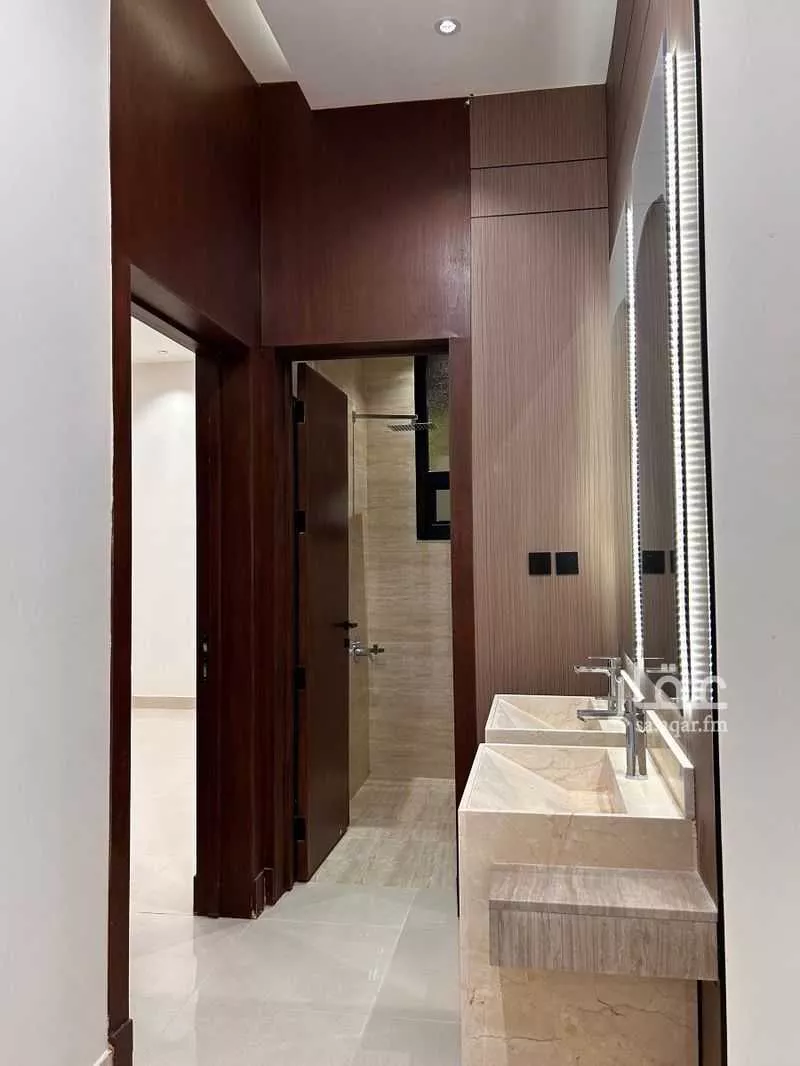 5 bedroom floor in Al Maizilah 16