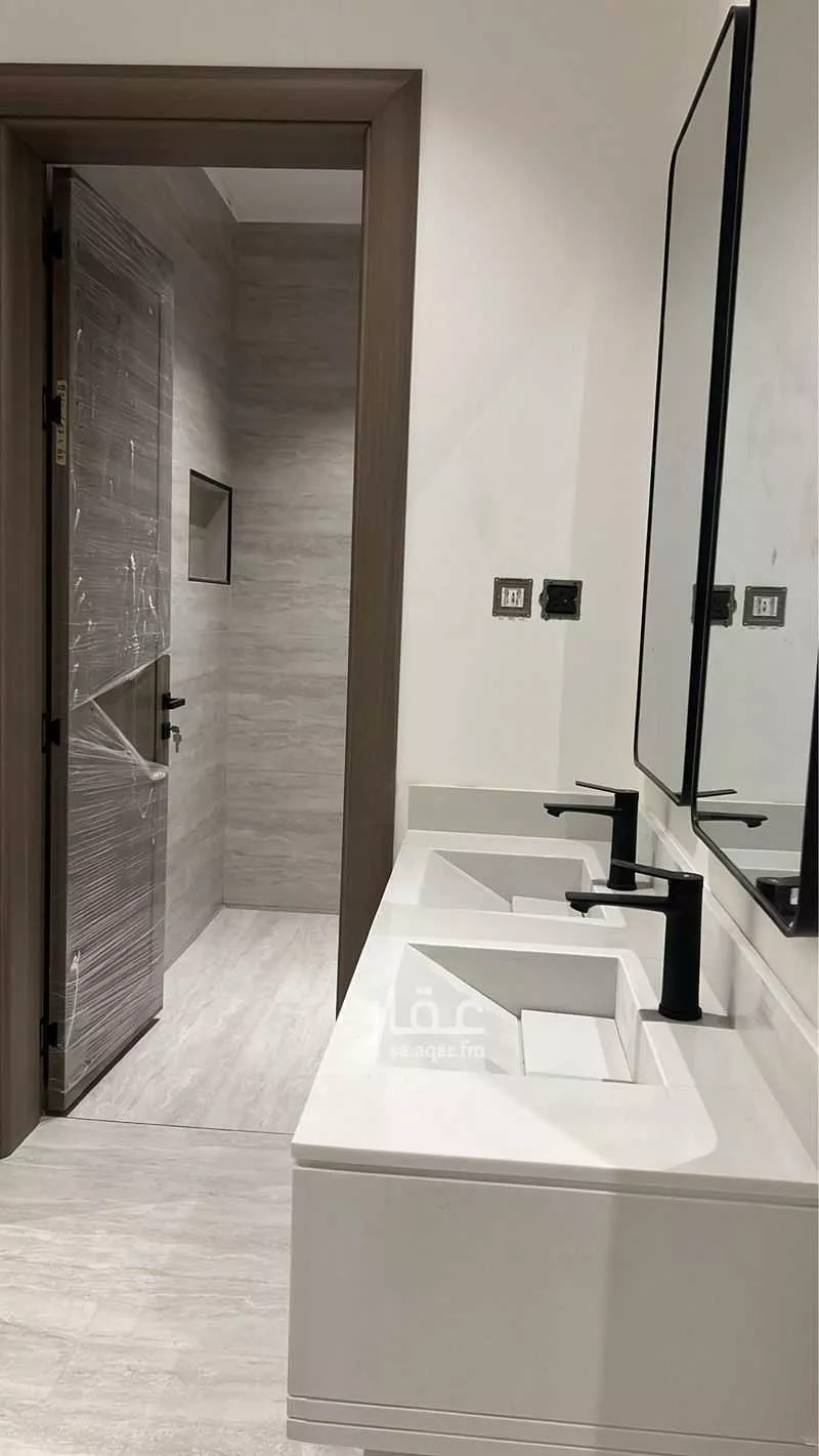 3 bedroom floor in Al Zahrah 11