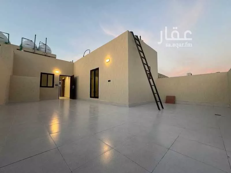 دور 4 غرف في السويدي 19