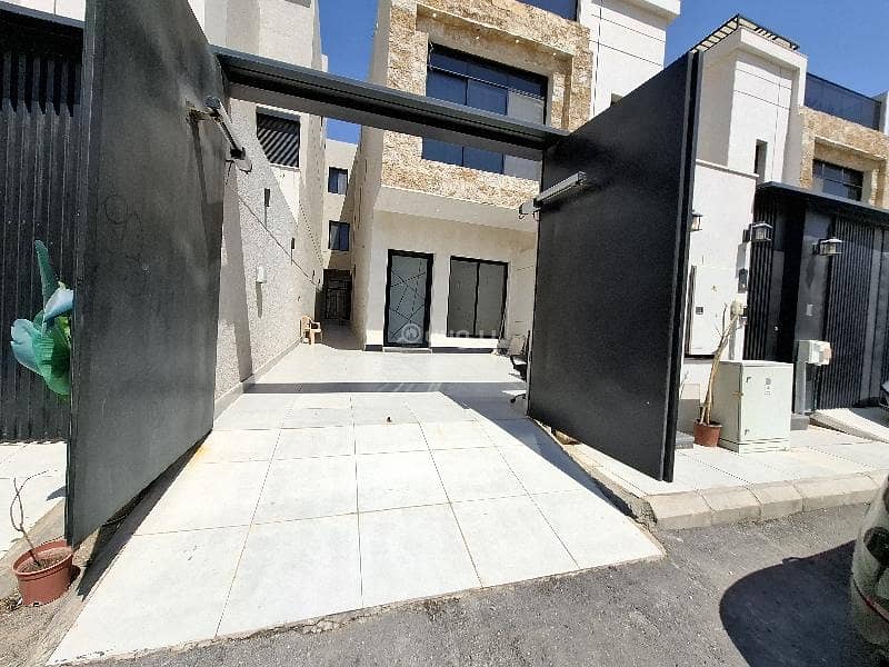 4 bedroom villa in Al Yarmouk, Riyadh