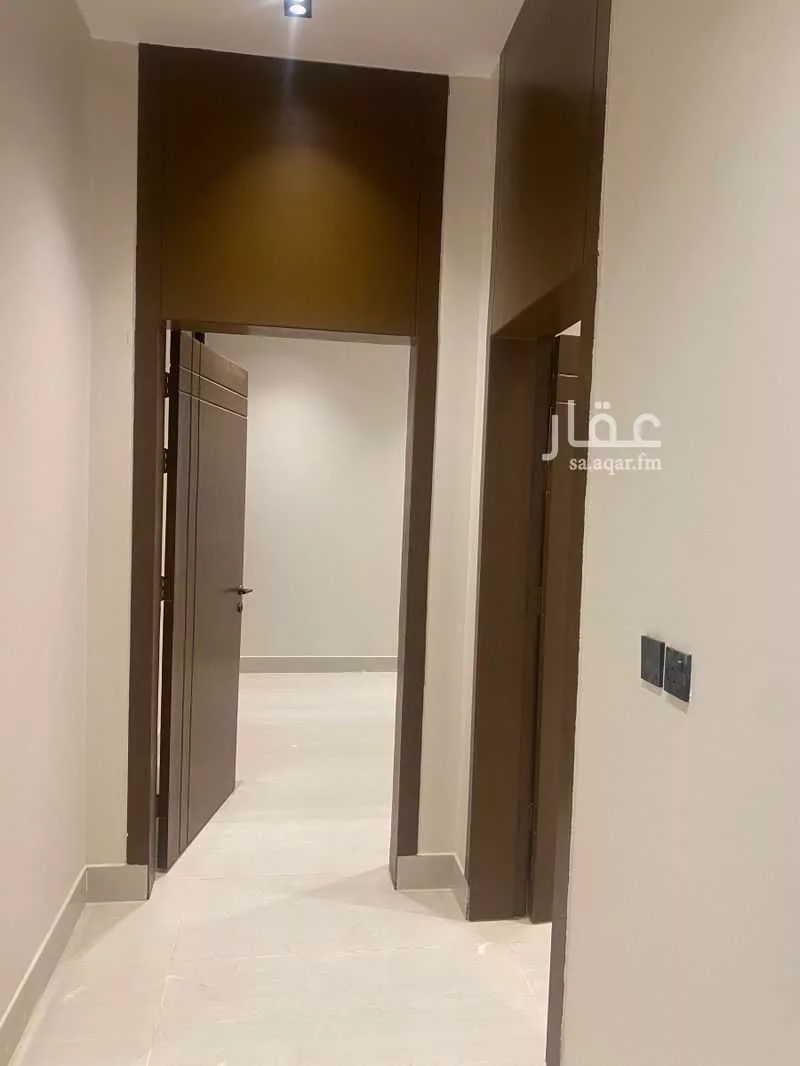 5 bedroom floor in Al Janadriyah 7