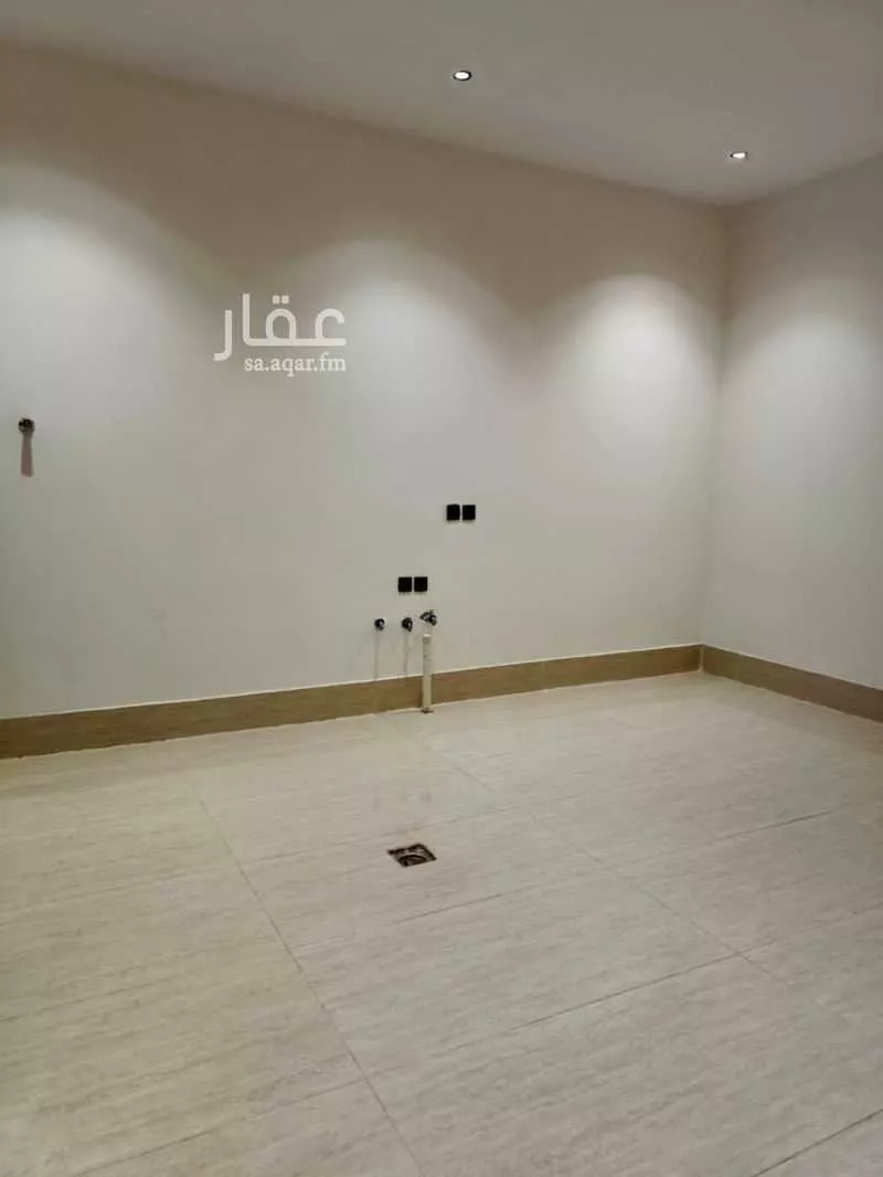 4 bedroom floor in Tuwaiq 7