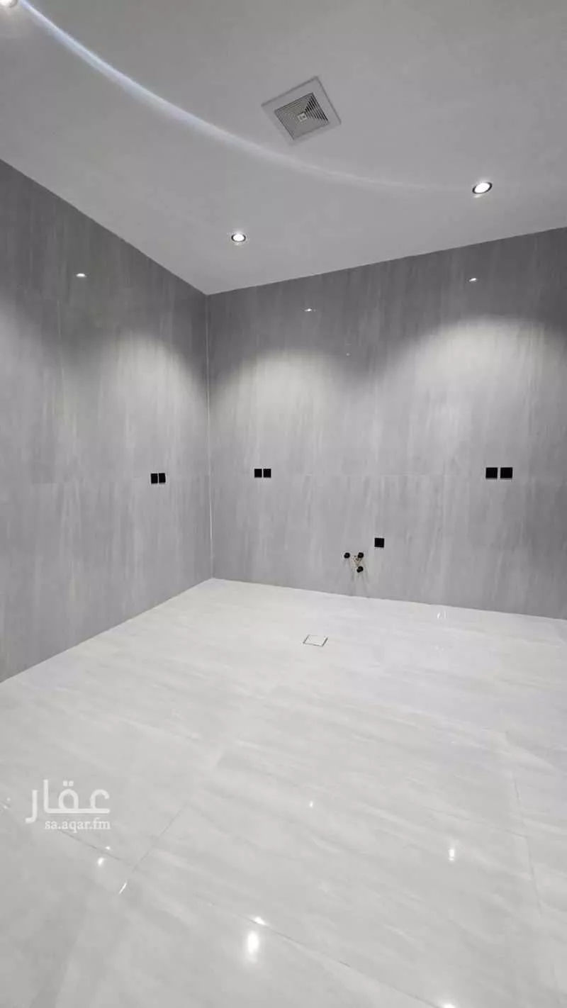 5 bedroom floor in Al Janadriyah 11