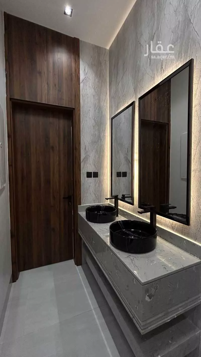 5 bedroom floor in Al Janadriyah 19