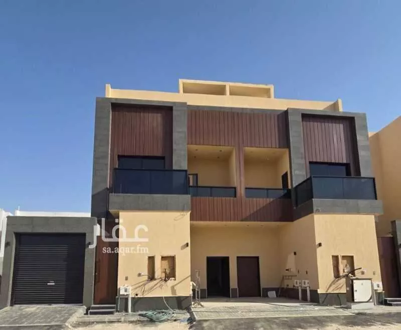 5 bedroom floor in Al Janadriyah 5