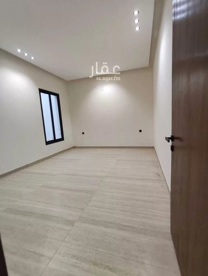 4 bedroom floor in Badr 11
