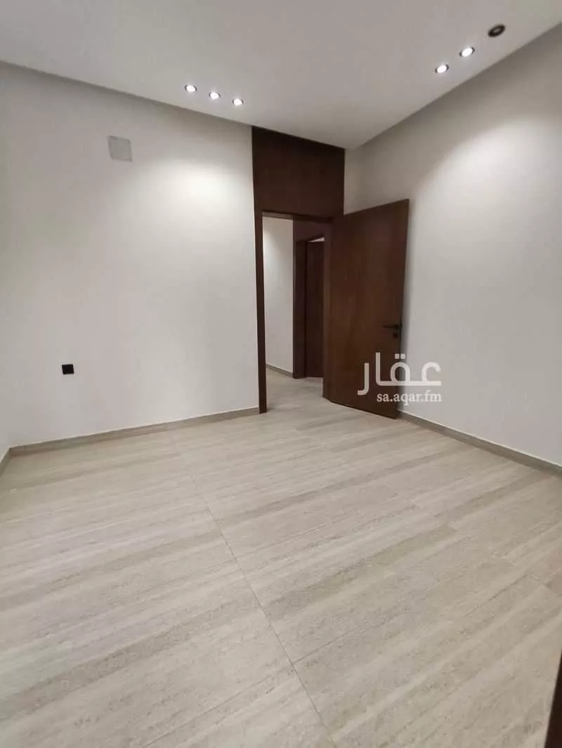 4 bedroom floor in Badr 10