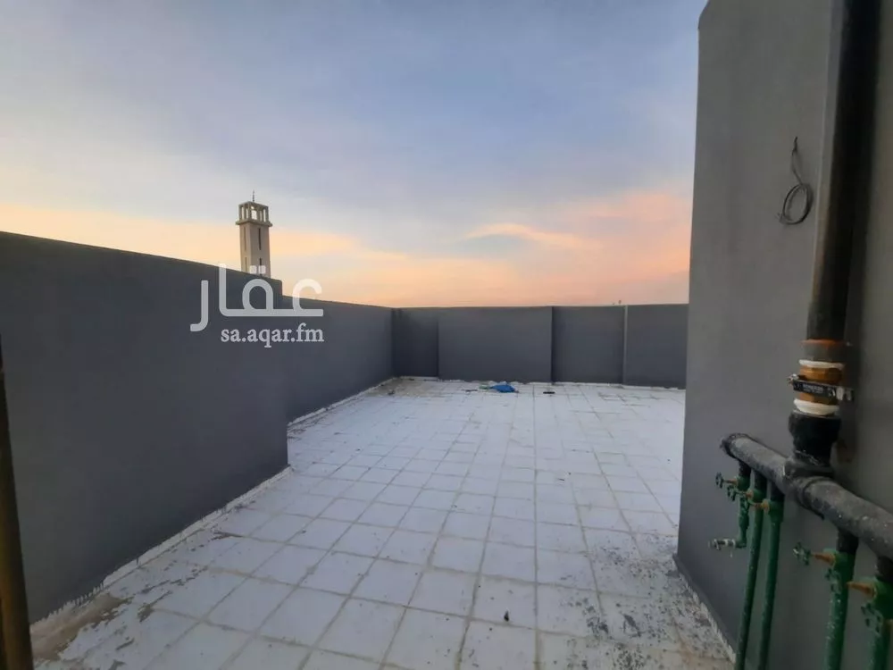 4 bedroom floor in Badr 7