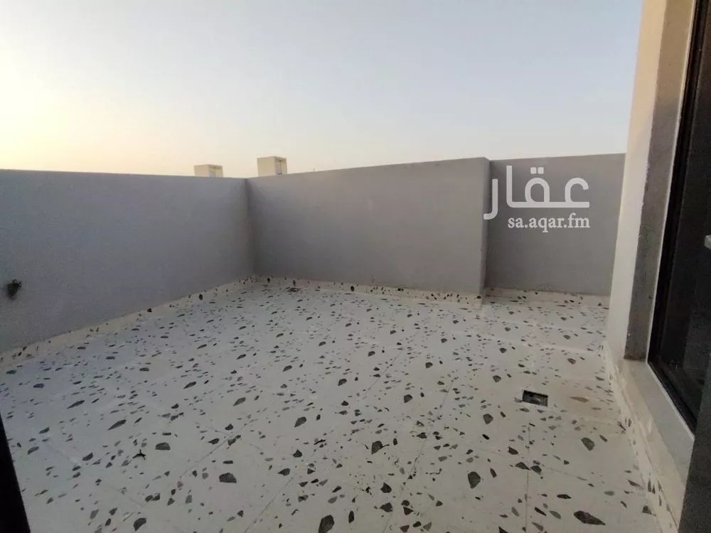 دور 5 غرف في بدر 10