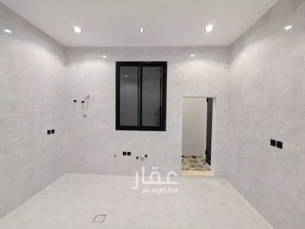 6 bedroom floor in Dahiat Namar 4