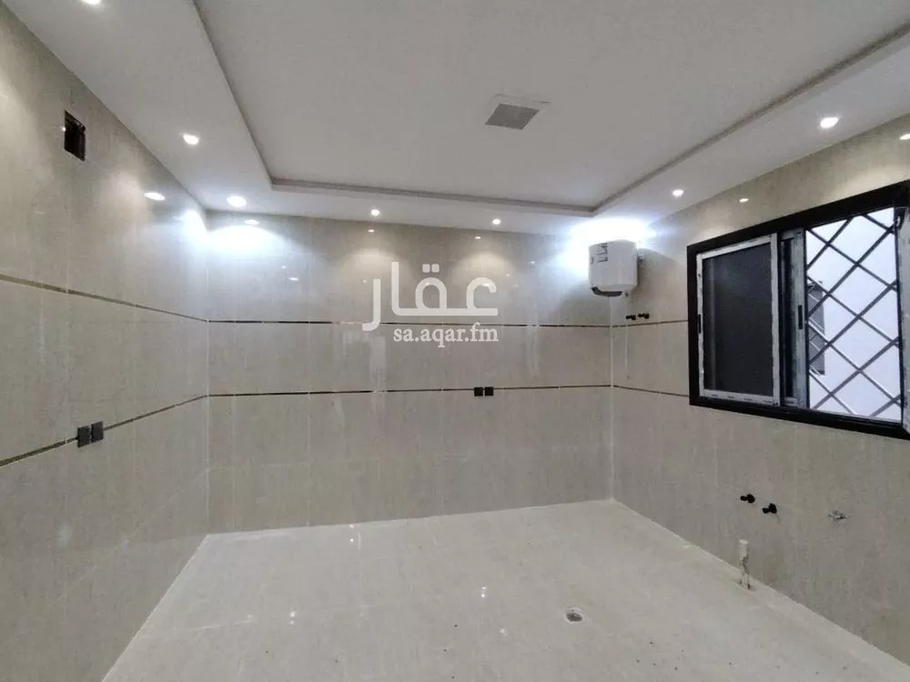 5 bedroom floor in Badr 9