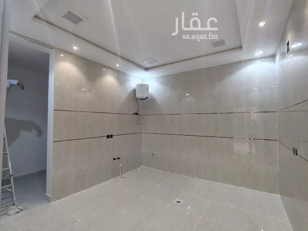 5 bedroom floor in Badr 3
