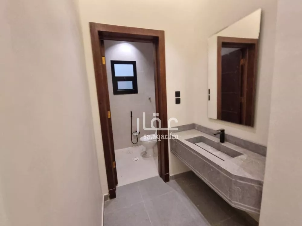 5 bedroom floor in Badr 13
