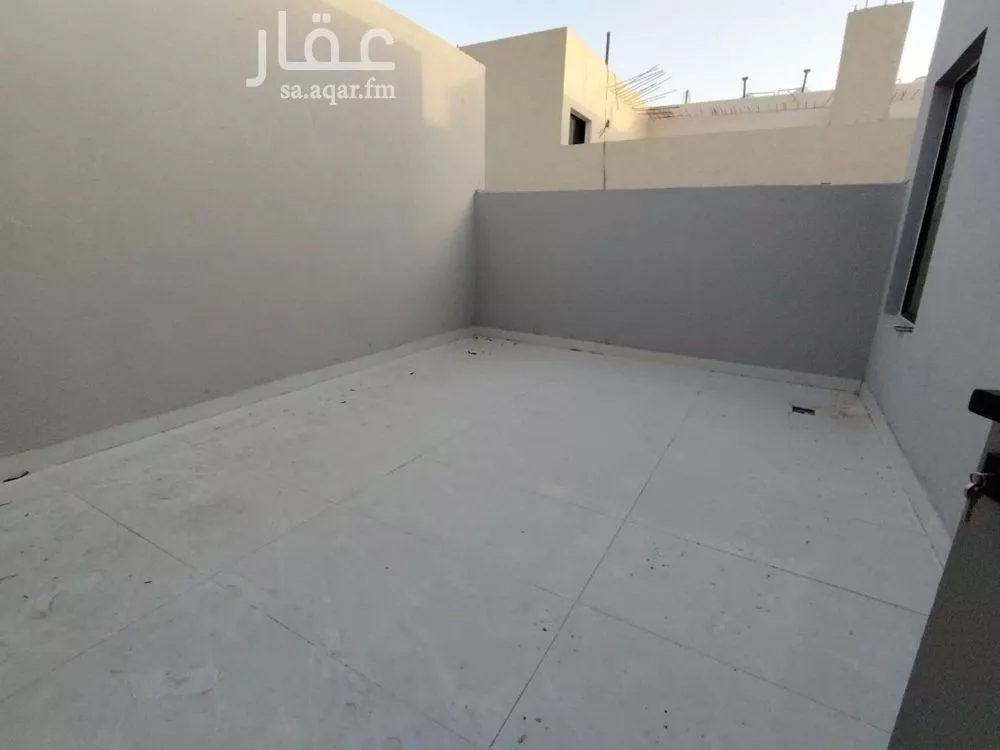 3 bedroom floor in Badr 4
