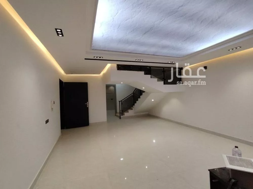 3 bedroom floor in Badr 8