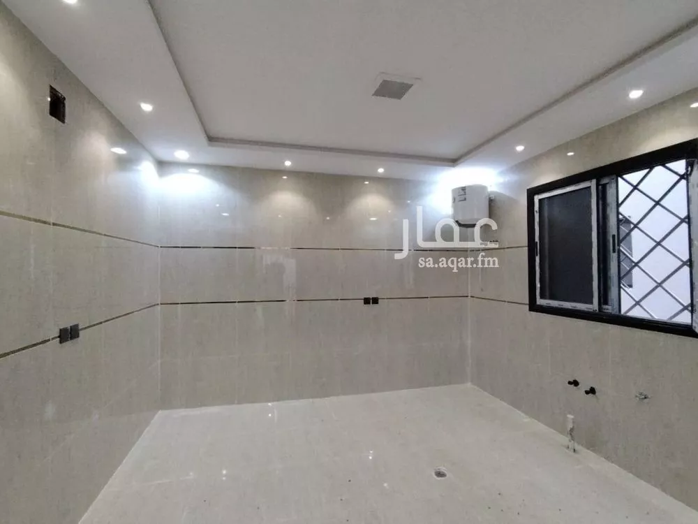 3 bedroom floor in Badr 10