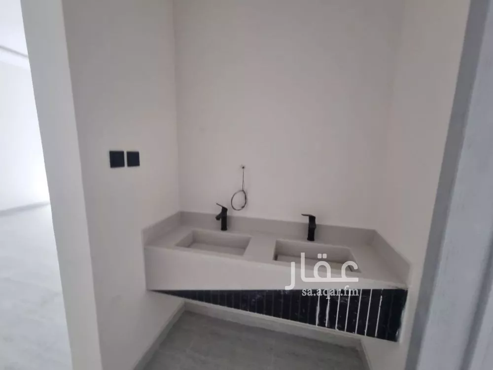 4 bedroom floor in Badr 7