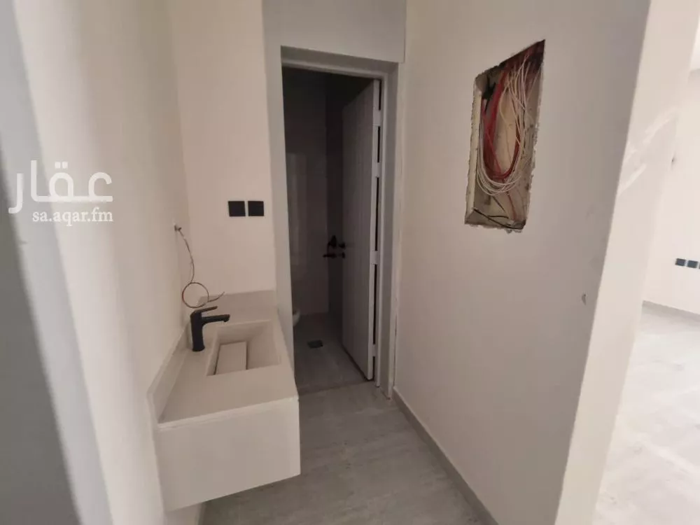 4 bedroom floor in Badr 10