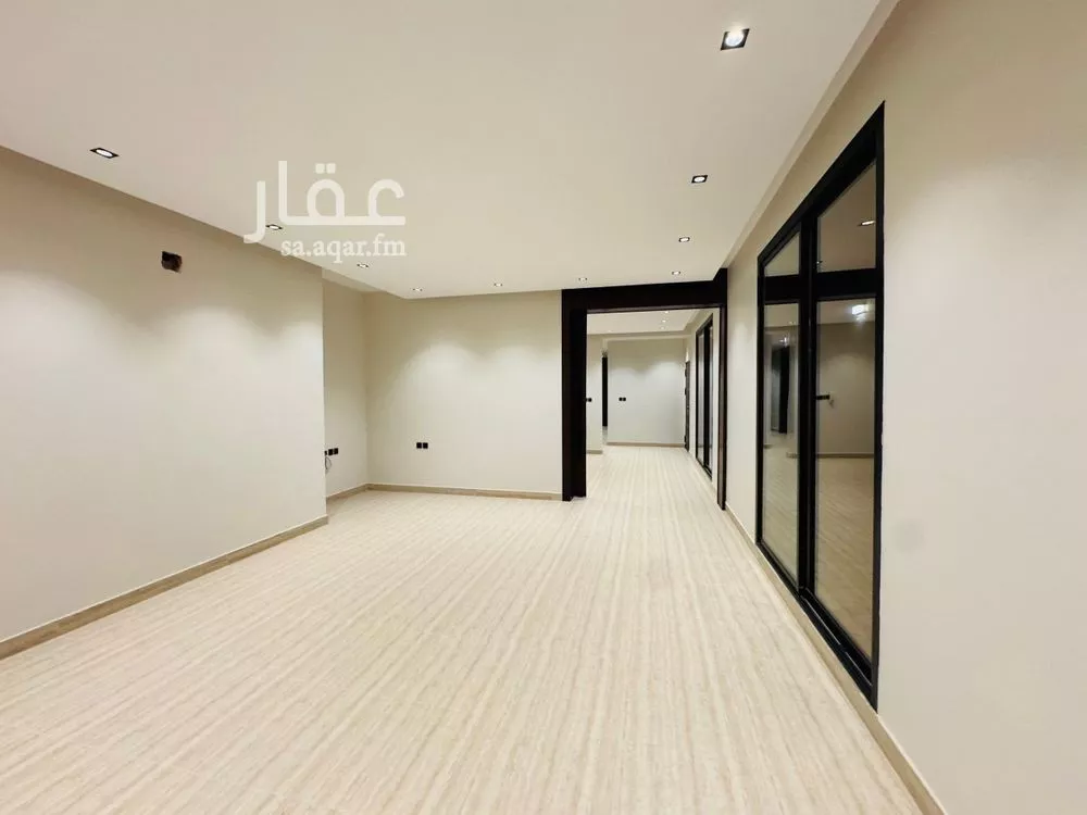 دور 3 غرف في العارض 28