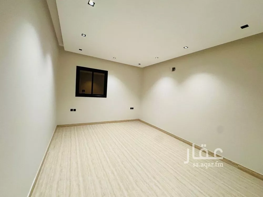 دور 3 غرف في العارض 9