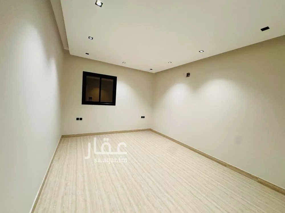 دور 3 غرف في العارض 14
