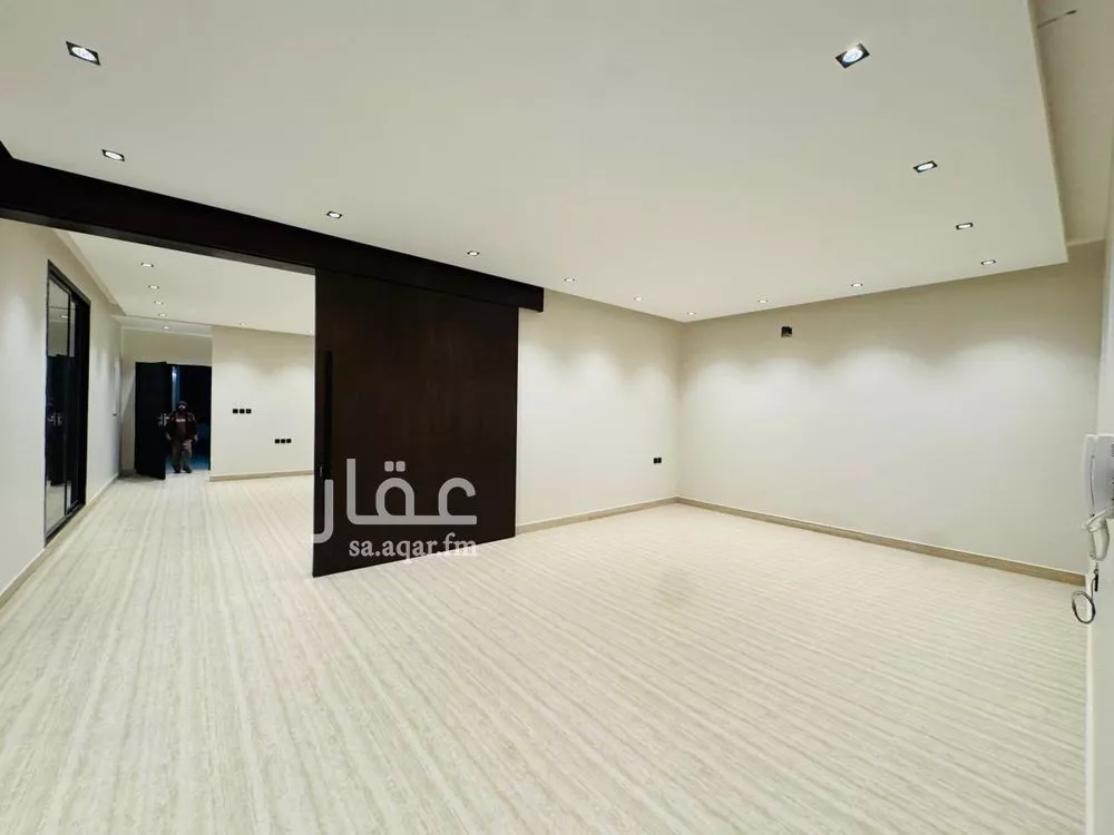 دور 3 غرف في العارض 23