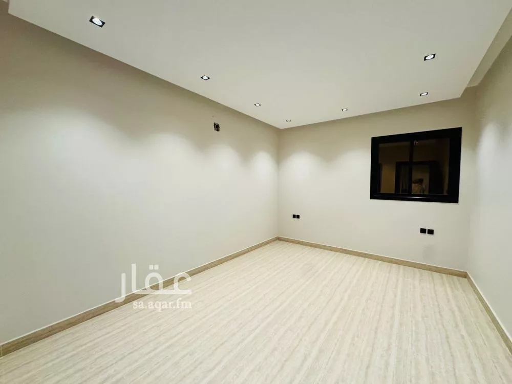 دور 3 غرف في العارض 10