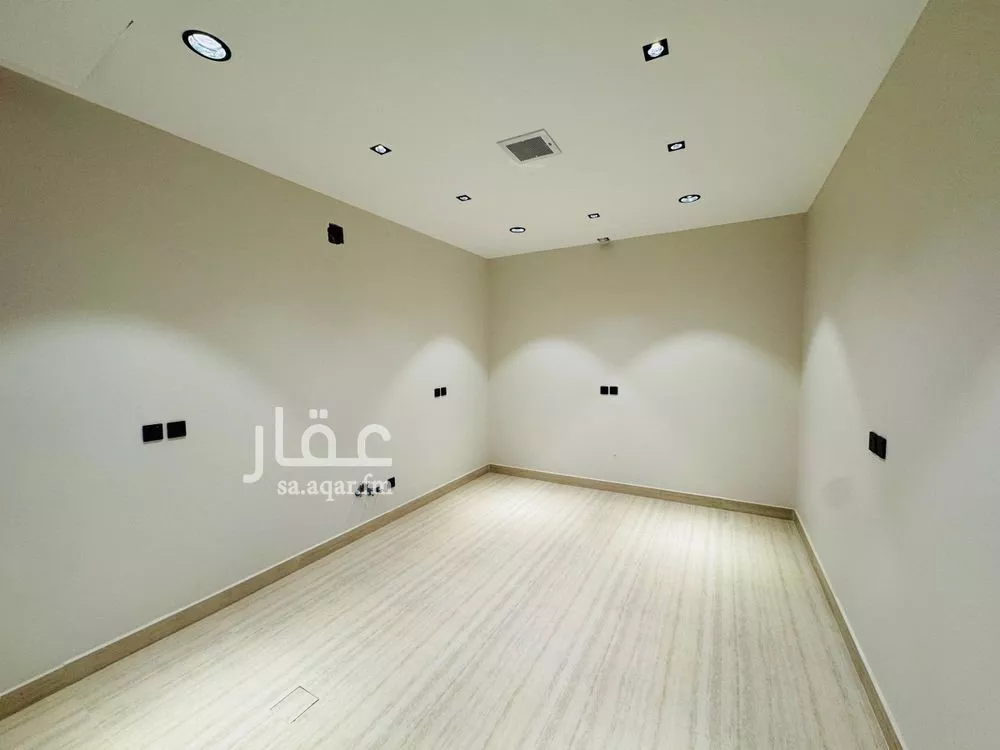 دور 3 غرف في العارض 28