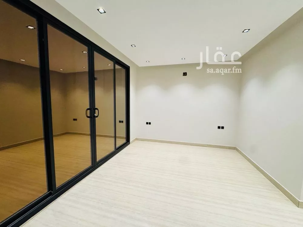 3 bedroom floor in Al Aridh 11
