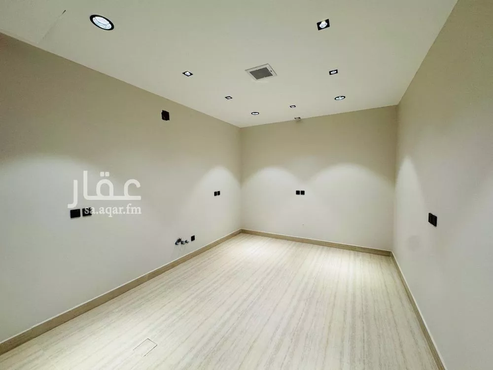 3 bedroom floor in Al Aridh 16