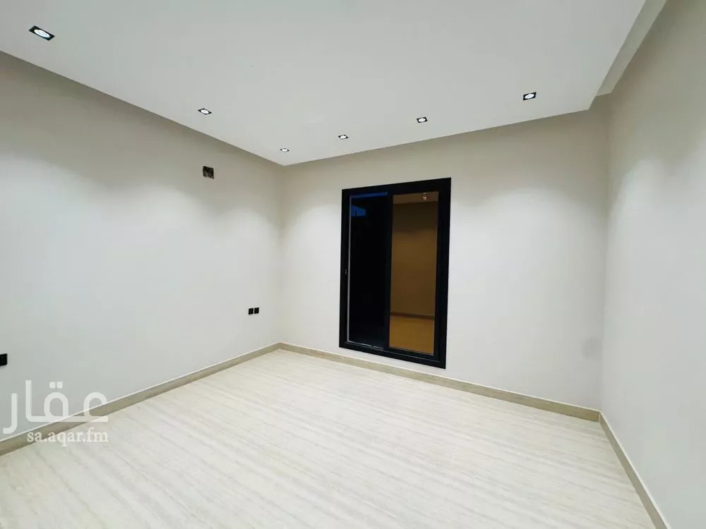 3 bedroom floor in Al Aridh 17