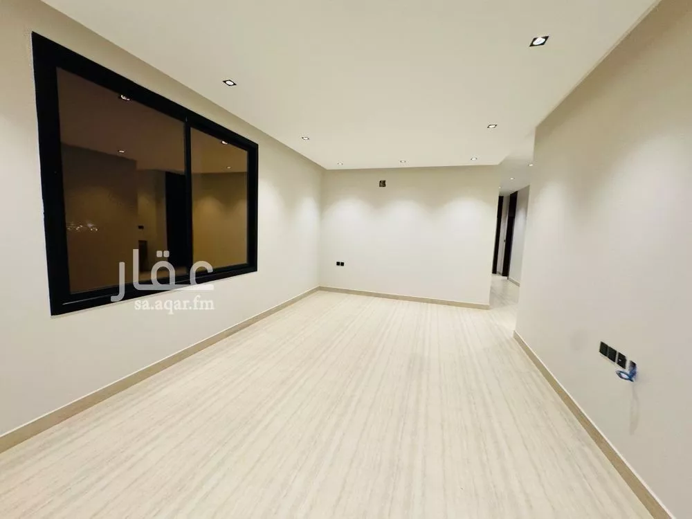 3 bedroom floor in Al Aridh 3