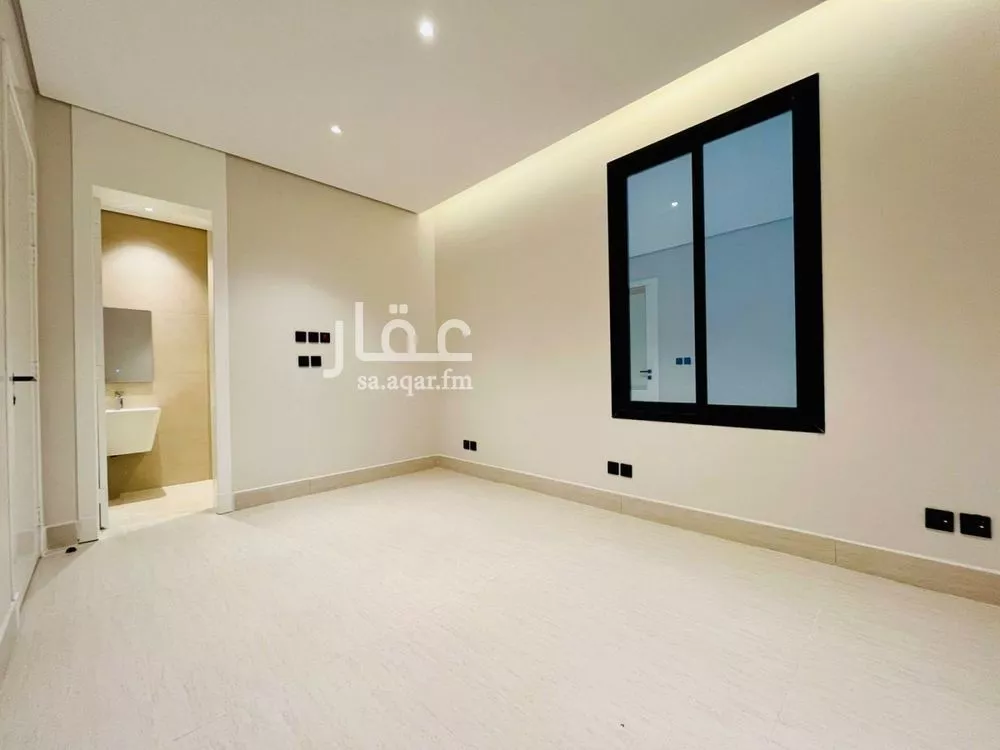 5 bedroom floor in Al Janadriyah 7