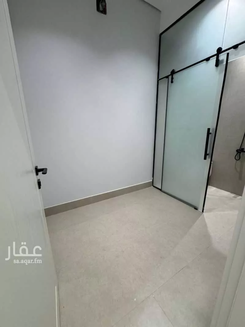 دور 4 غرف في العارض 12