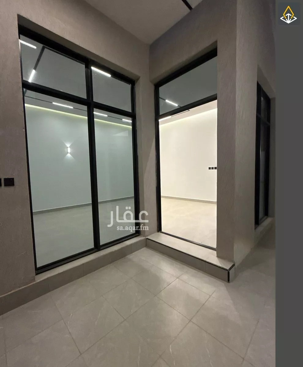 3 bedroom floor in Al Janadriyah 4