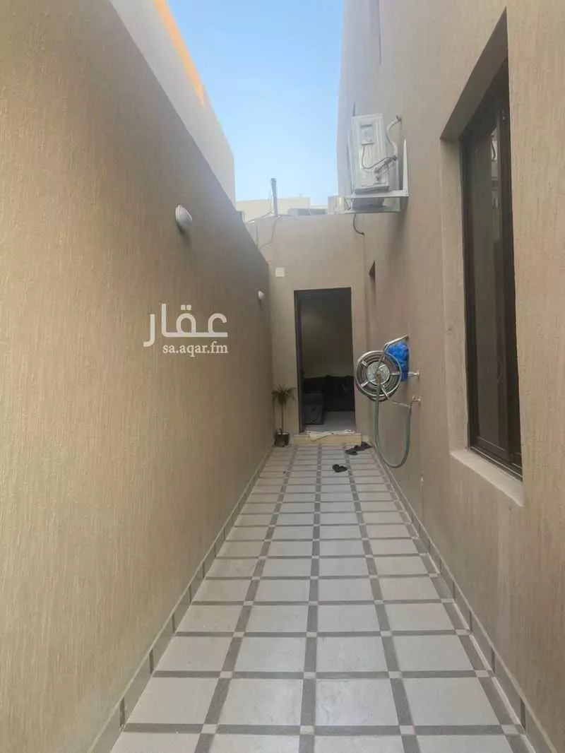 3 bedroom floor in Tuwaiq 8