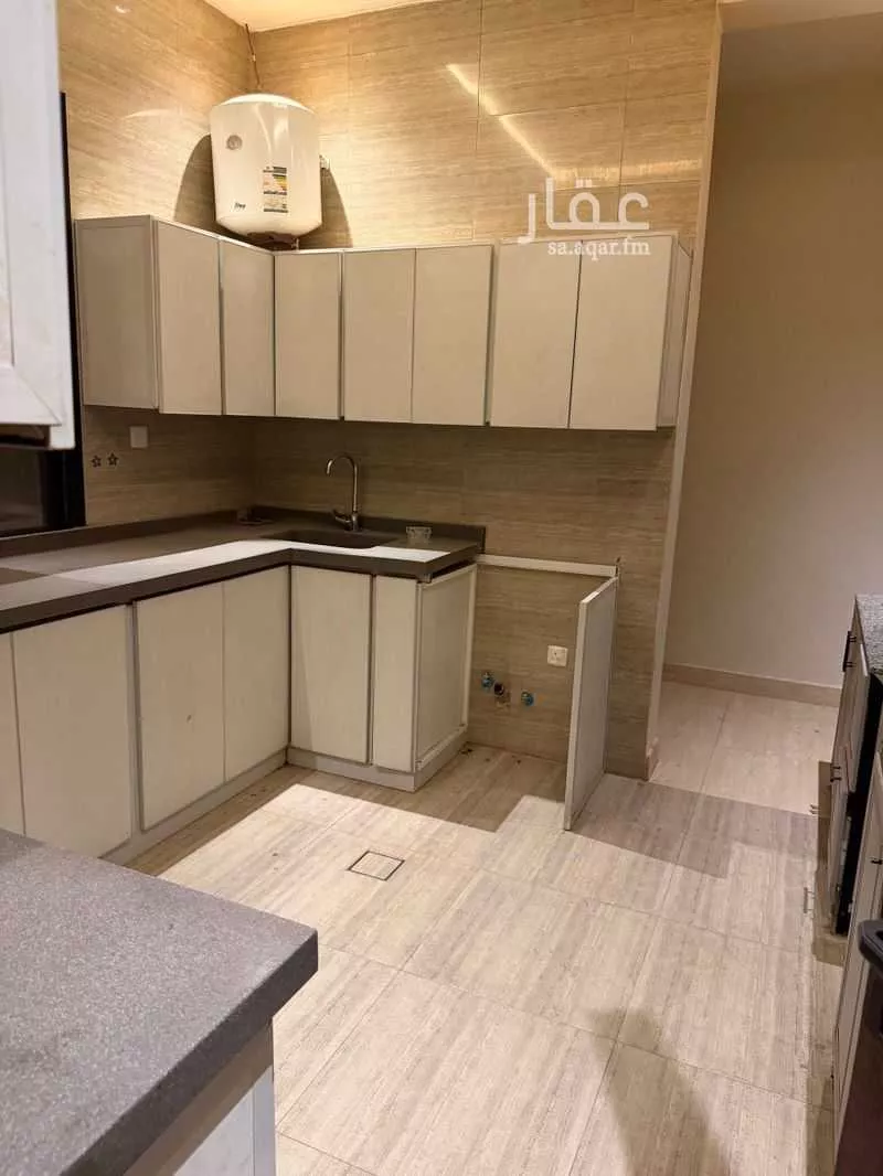3 bedroom building in Al Rimal, Riyadh 7